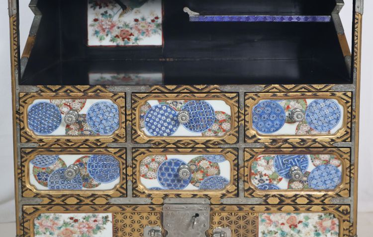 Cabinet japonais dit Shodana  époque Meiji 1868-1912