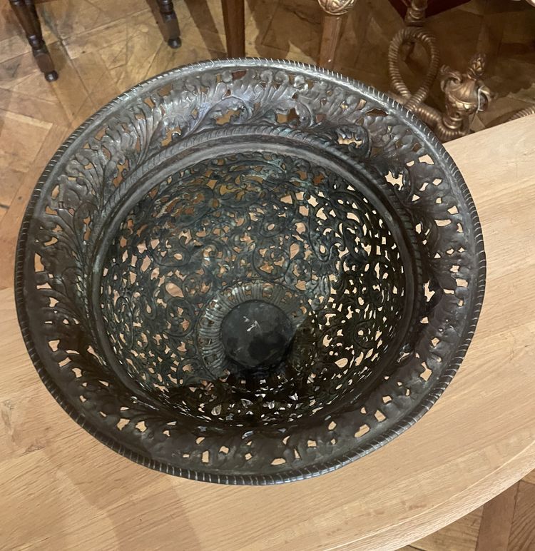 17th Century Italian Bronze Cup Or Urn