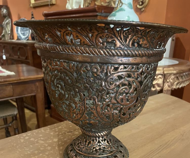 17th Century Italian Bronze Cup Or Urn