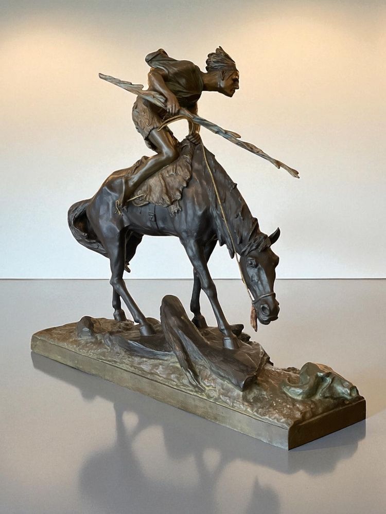 Sculpture en bronze E.Drouot Indien à cheval