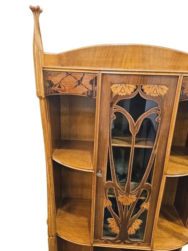 Louis Majorelle "Aux Capucines" Art Nouveau display case