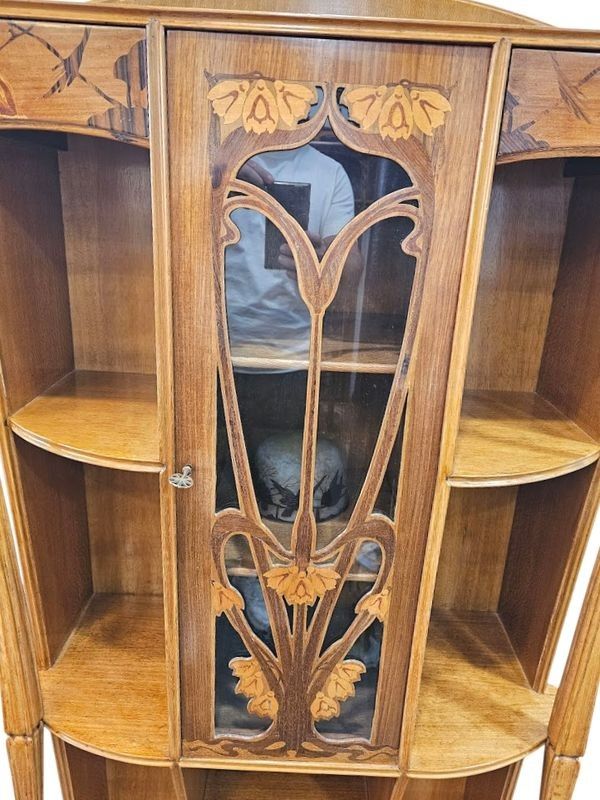 Louis Majorelle "Aux Capucines" Art Nouveau display case