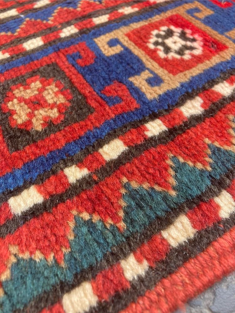 Tapis Kazakh daté 1904