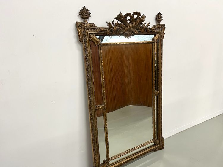 Grand miroir fronton ancien à parecloses