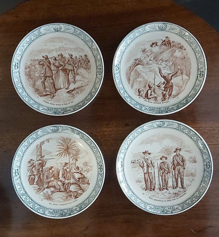 Assiettes historiées terre de fer de la faïencerie Creil et Montereau 