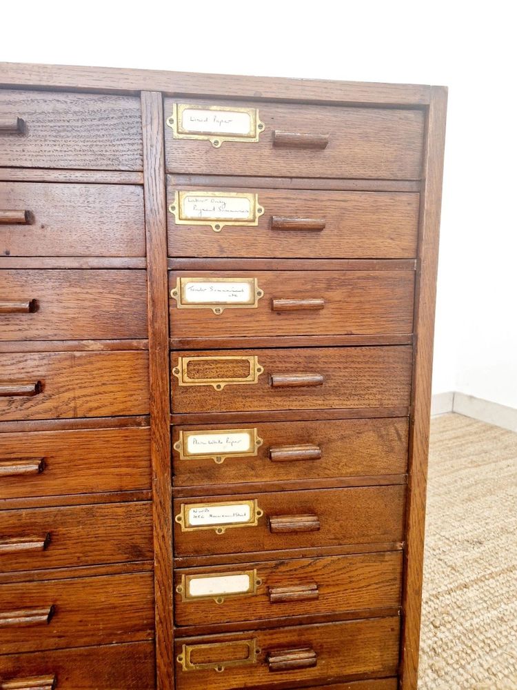 Armoire à index antique en acajou à 18 tiroirs