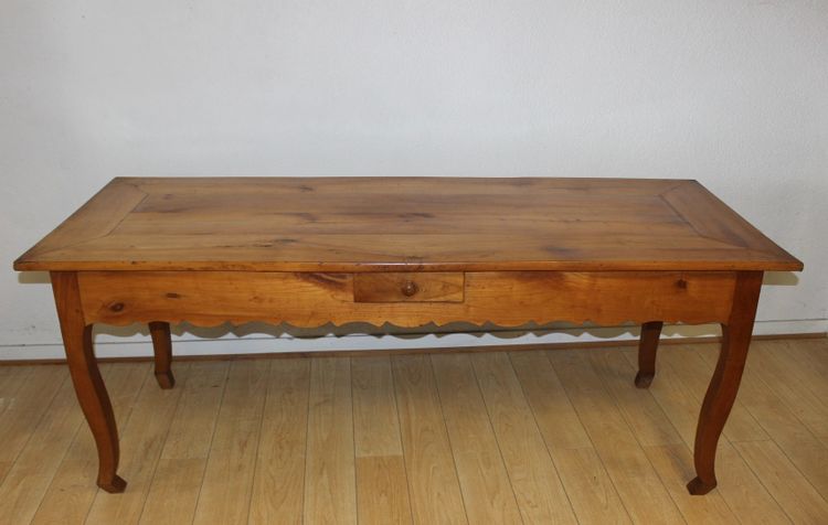 Table de ferme de style Louis XV en Merisier XIX