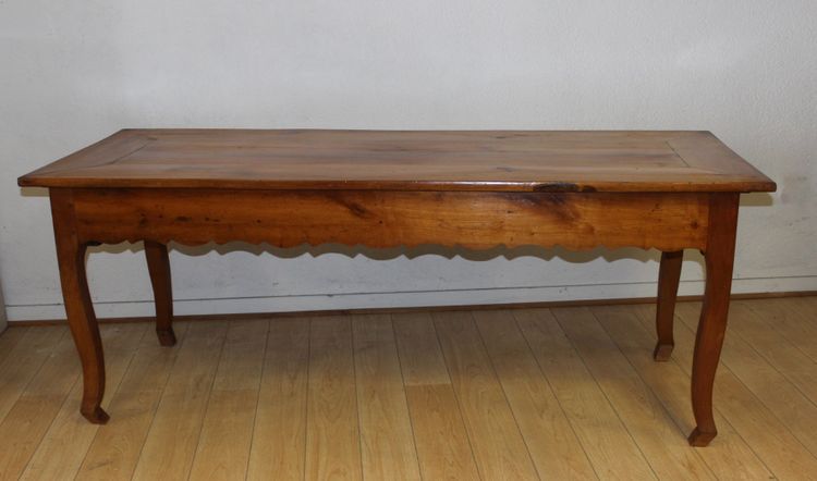Table de ferme de style Louis XV en Merisier XIX