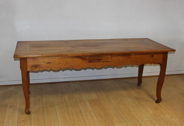 Table de ferme de style Louis XV en Merisier XIX