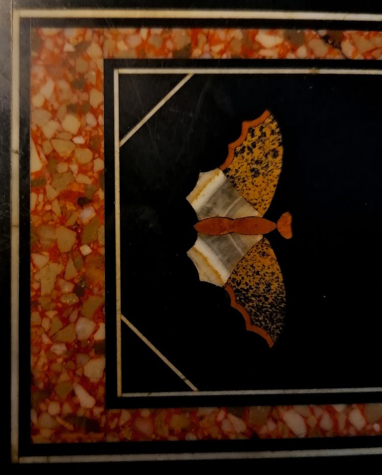 MARQUETERIE DE MARBRES - ITALIE - XIXEME SIECLE -