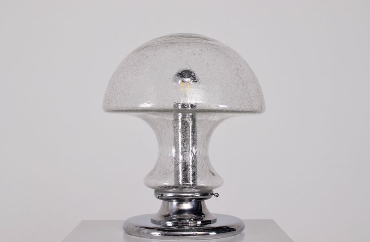 Grande lampada in vetro soffiato
