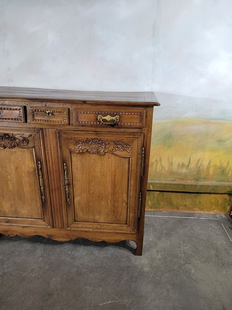 Niedriges Sideboard aus normannischer Eiche