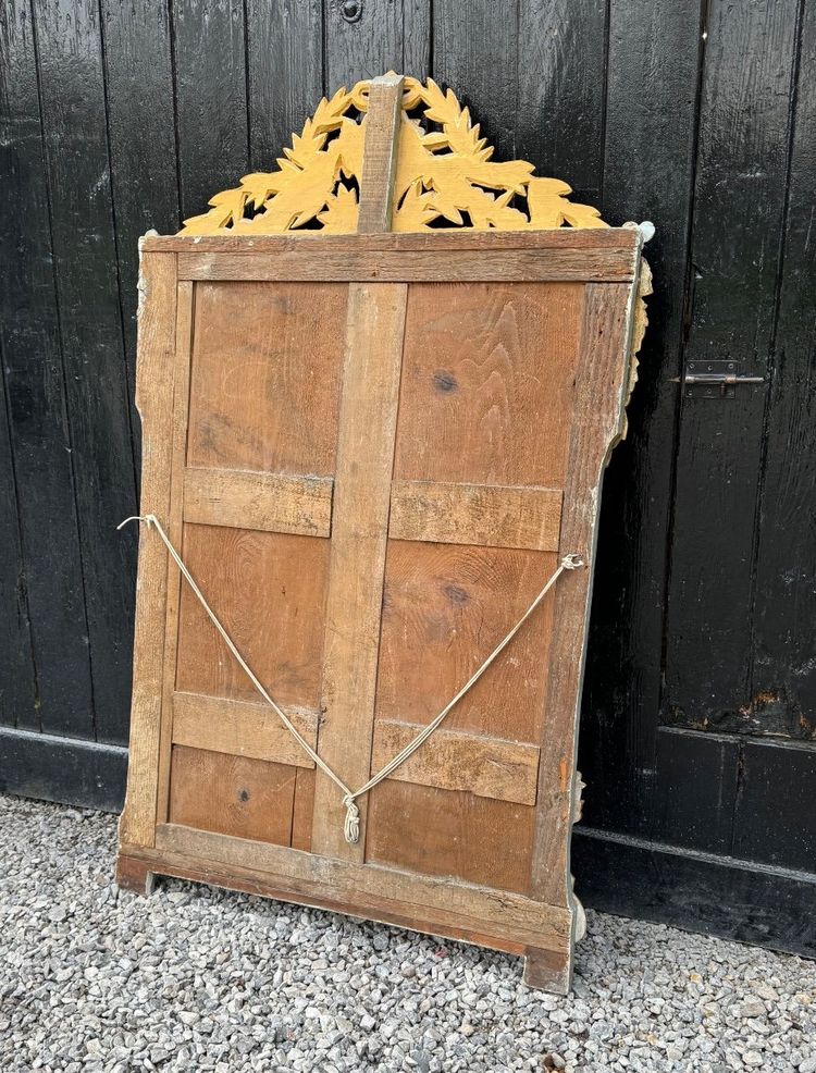 Grand Miroir Louis XVI En Bois Sculpté Et Doré, France, XVIIIème Siècle