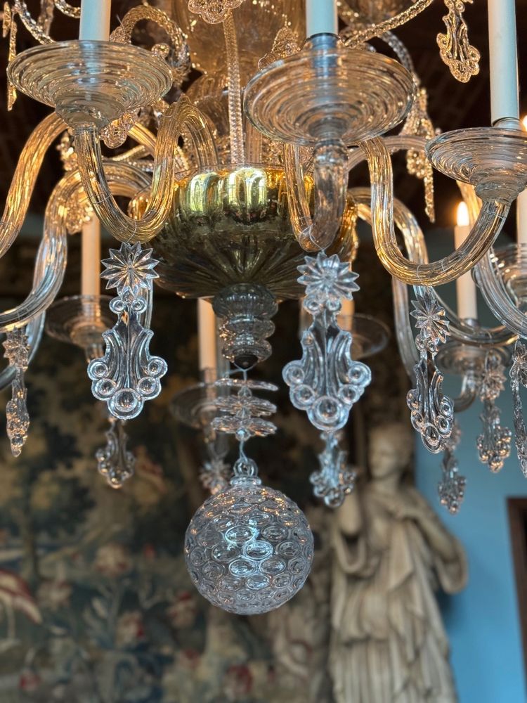 Liège chandelier in blown glass, two tiers of light arms, 18th century