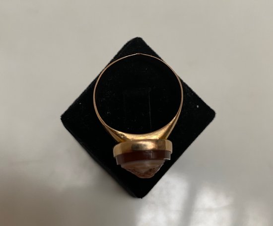 CHEVALIÈRE OR & CAMÉE AGATE 