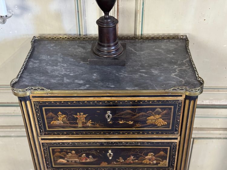 Paire De Semainiers Louis XVI En Laque Noire Et Or, XVIIIème Siècle
