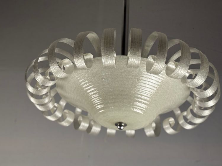 Venetian chandelier in iridescent white Murano glass, circa 1930