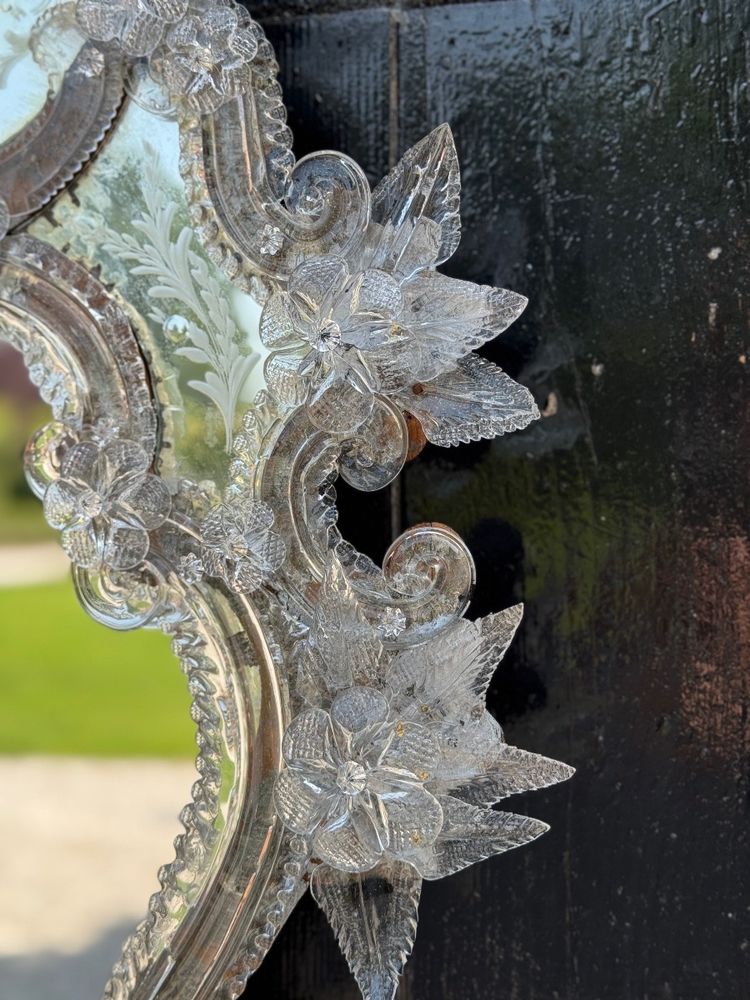 Venezianischer, gewellter Spiegel aus farblosem Muranoglas, um 1880