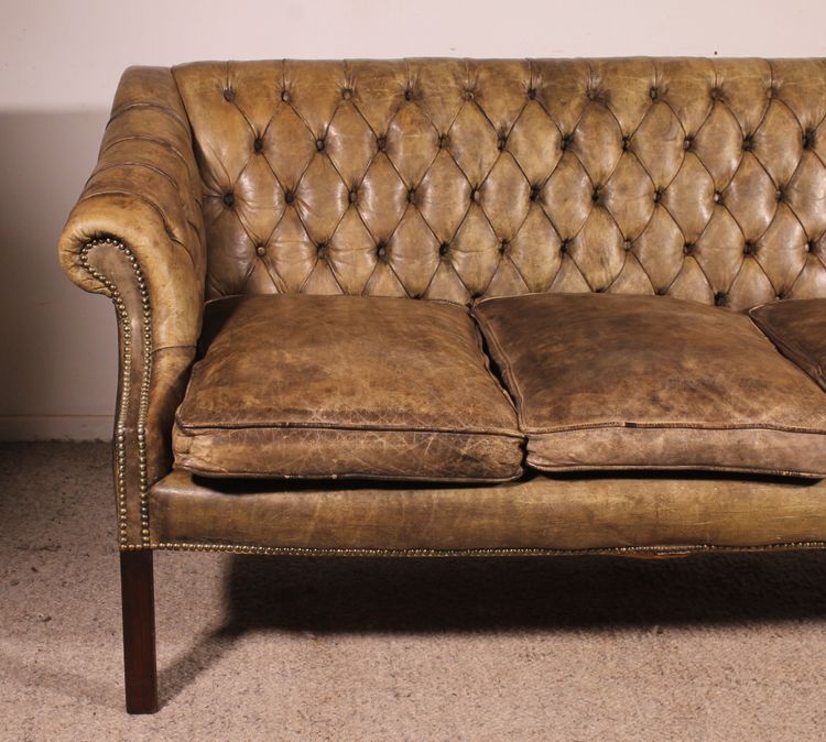 chesterfield 3 places en cuir vert olive clair