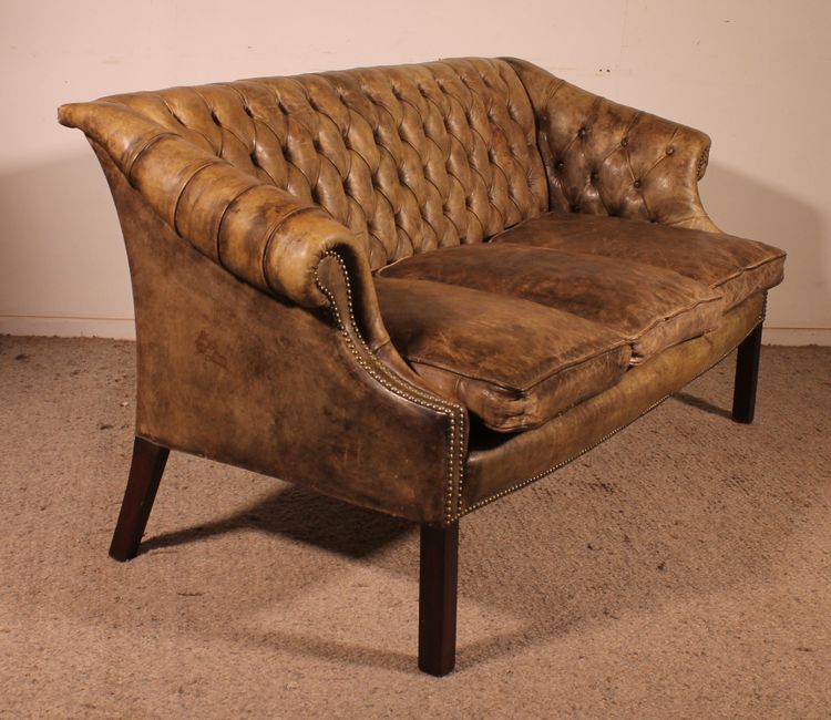 chesterfield 3 places en cuir vert olive clair