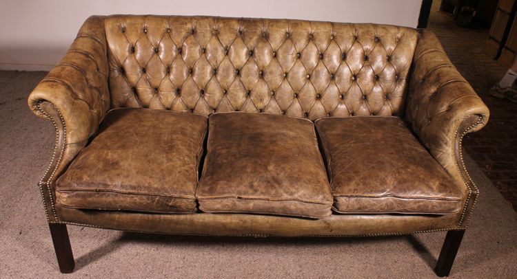 chesterfield 3 places en cuir vert olive clair