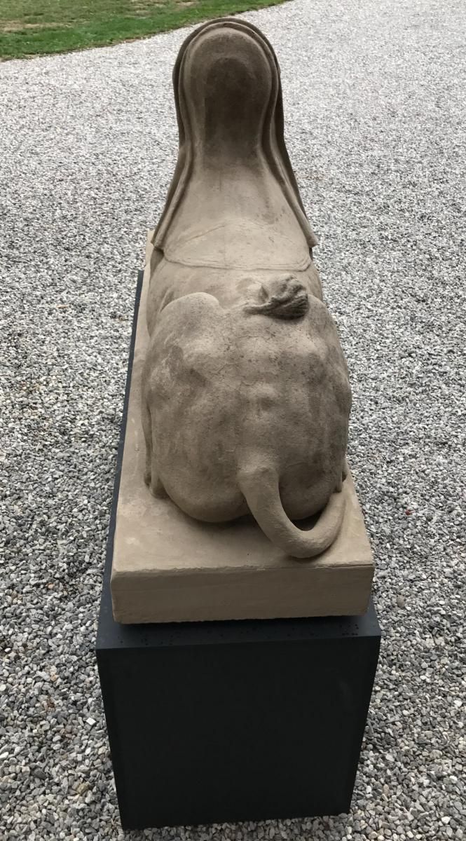 Skulptur aus Kunststein