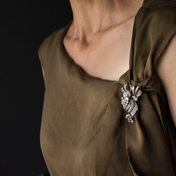 Spilla con diamanti brillanti e baguette