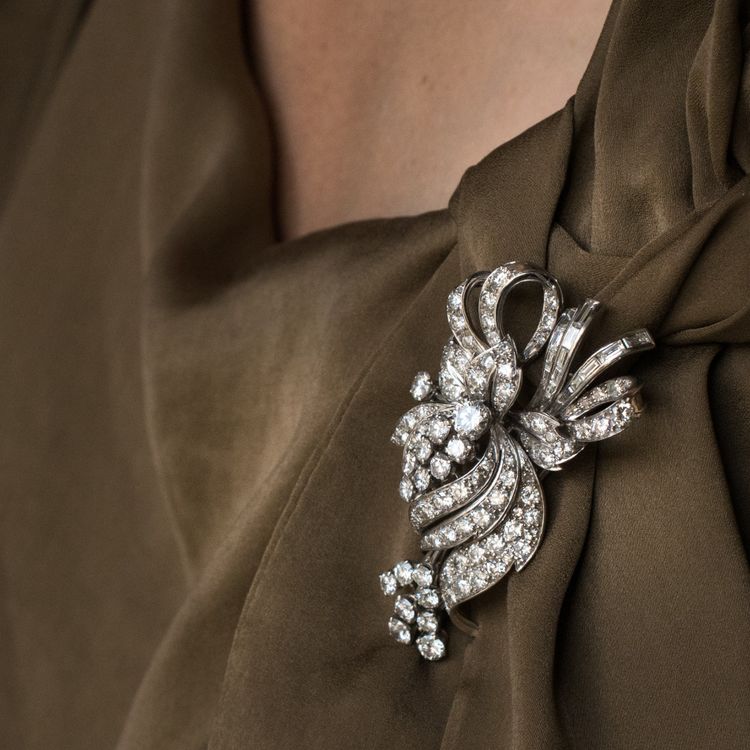 Spilla con diamanti brillanti e baguette