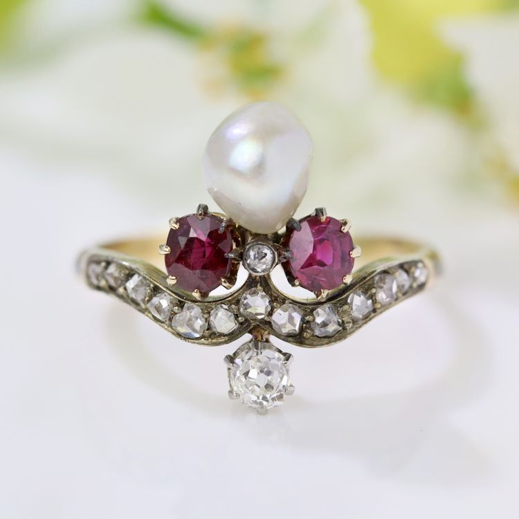Bague Ancienne Duchesse Rubis Diamants Et Perle Fine