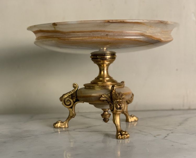 Onyx and gilt bronze cup, late 19th century
