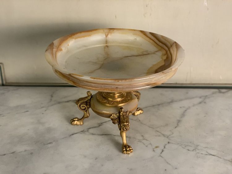 Onyx and gilt bronze cup, late 19th century