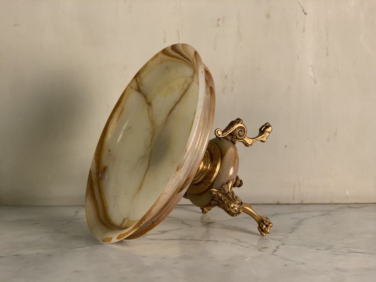 Onyx and gilt bronze cup, late 19th century
