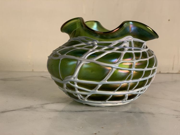 Ciotola o vaso in vetro colorato, Loetz o Palm Koenig