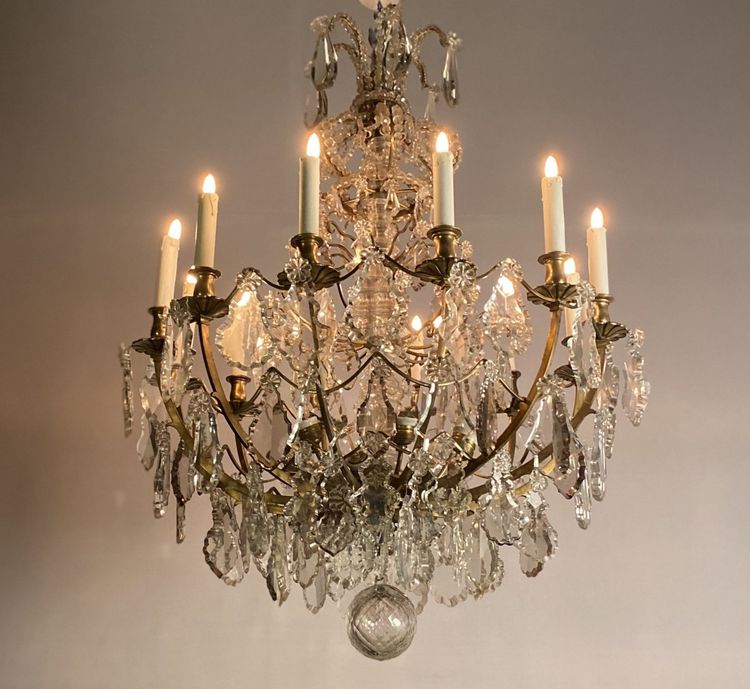 Chandelier Adorned with Cut Crystal Pendants