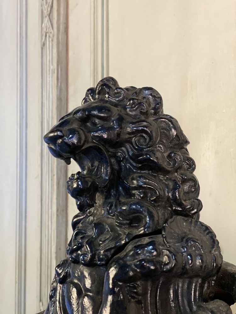 Paire De Chenets En Fonte