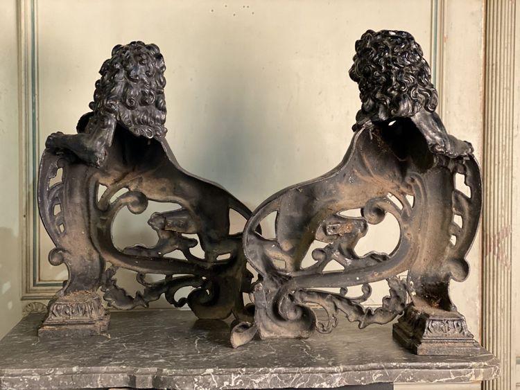Paire De Chenets En Fonte