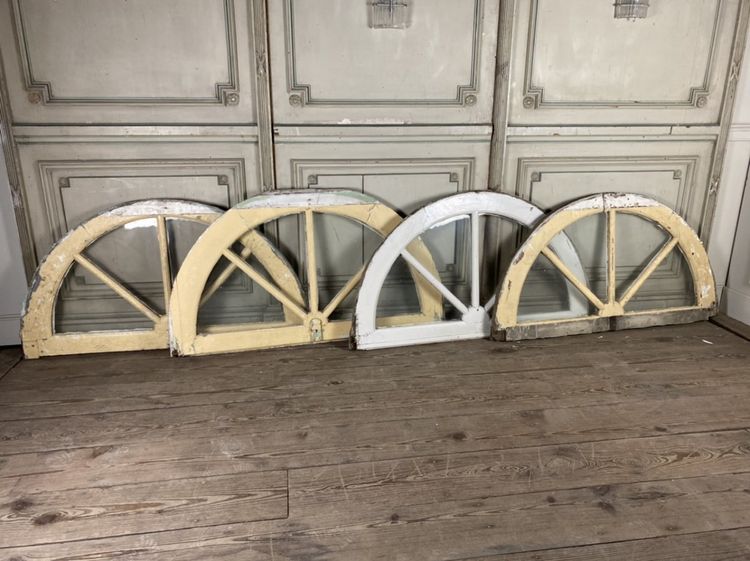 Suite De Quatre Baies D’imposte D’orangerie