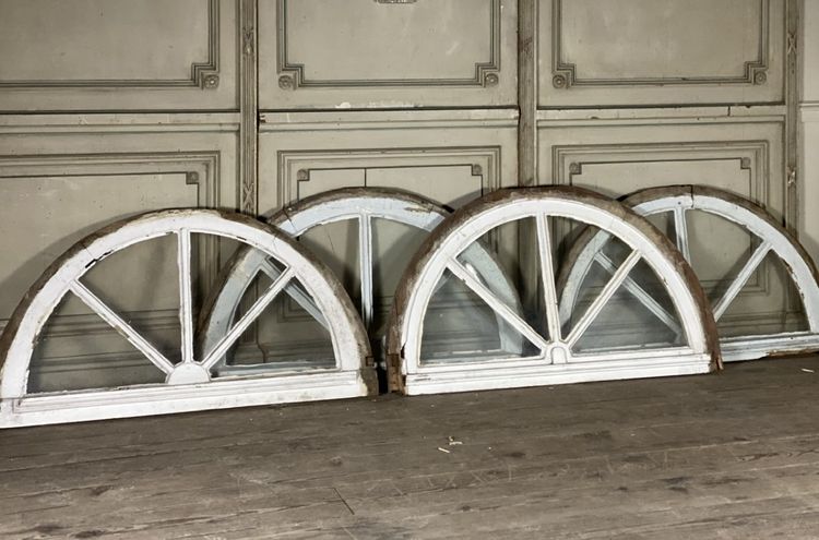 Suite De Quatre Baies D’imposte D’orangerie