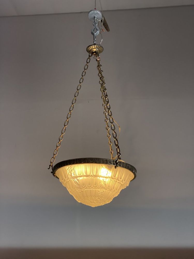 Lustre Art Deco En Verre Moulé Et Bronze Argenté