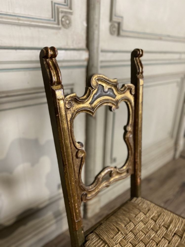 Suite De 12 Chaises En Bois Sculpté, Italie
