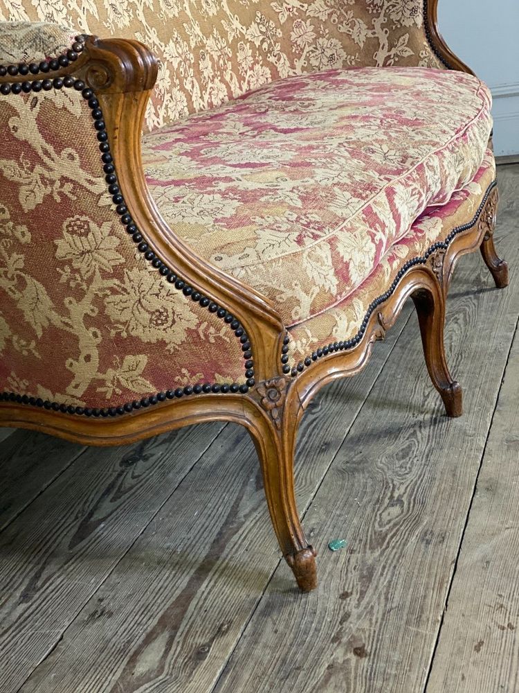 Louis XV Carved and Molded Beech Corbeille Back Bench, 18th Century