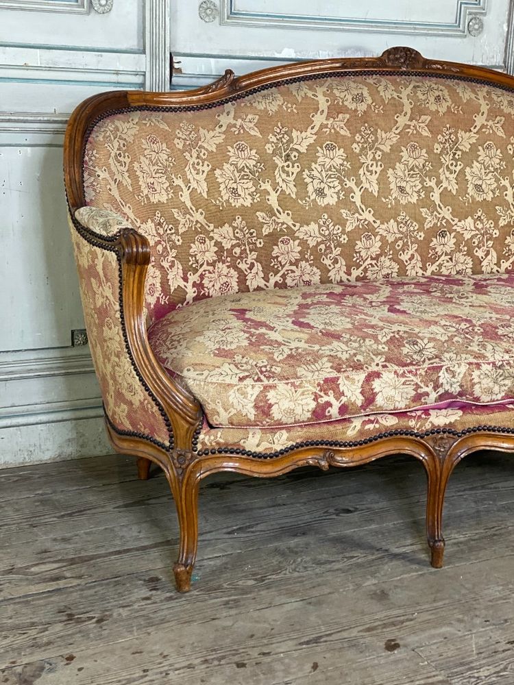 Louis XV Carved and Molded Beech Corbeille Back Bench, 18th Century