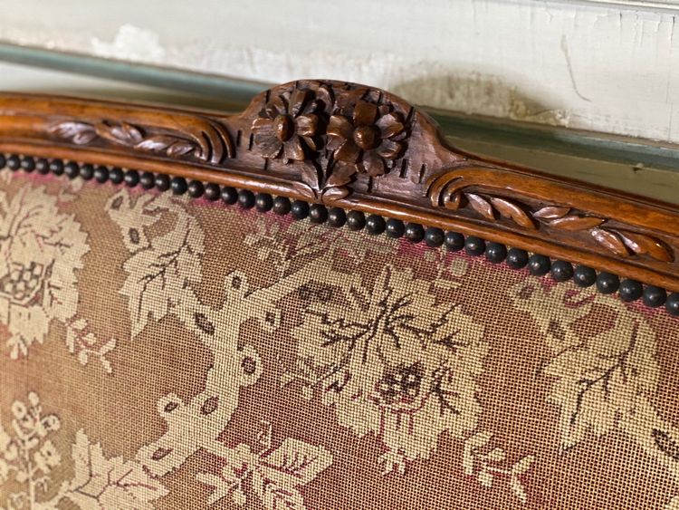 Louis XV Carved and Molded Beech Corbeille Back Bench, 18th Century