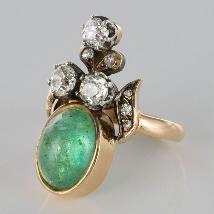Ring Duchesse Smaragd Cabochon Et Diamants