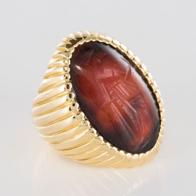 Ring Ritterin Godronnée Intaille