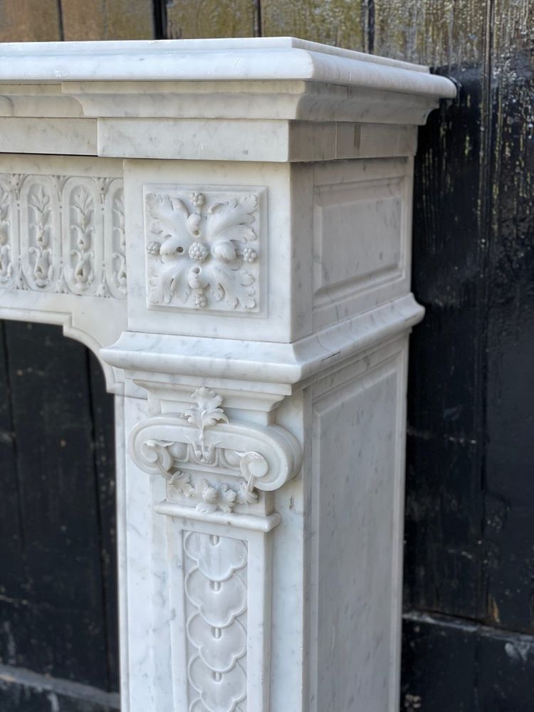 Kamin Napoleon III aus Carrara-Marmor