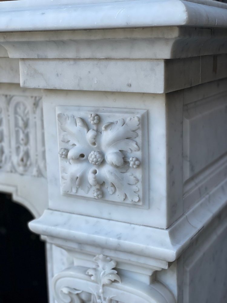 Kamin Napoleon III aus Carrara-Marmor