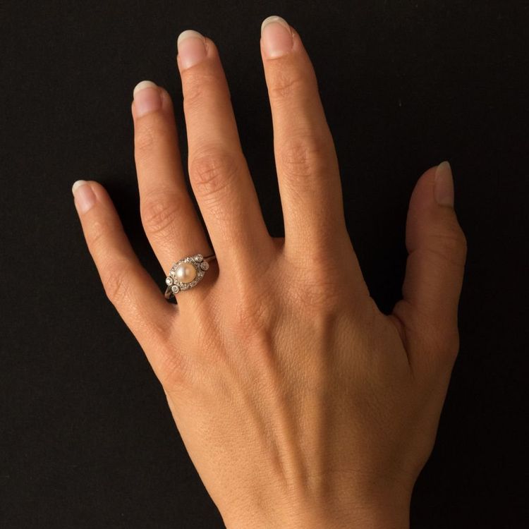 Anello Art Déco con diamante e perle coltivate