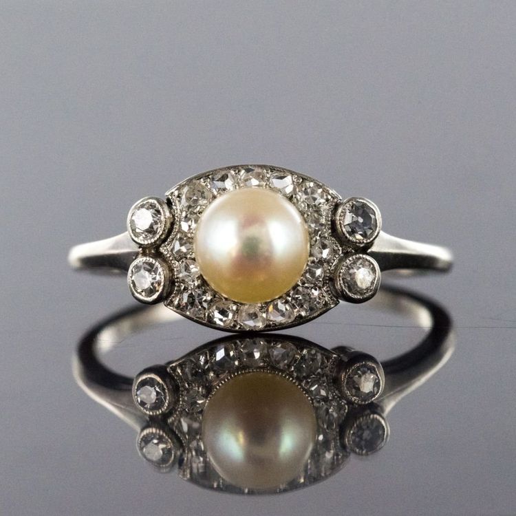 Anello Art Déco con diamante e perle coltivate