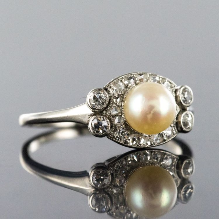 Anello Art Déco con diamante e perle coltivate